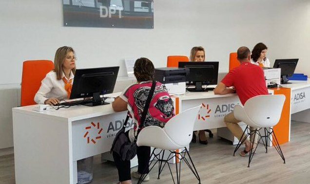 Punonjes te perkohshem ne administrate: Qeveria publikon listat dhe sektoret
